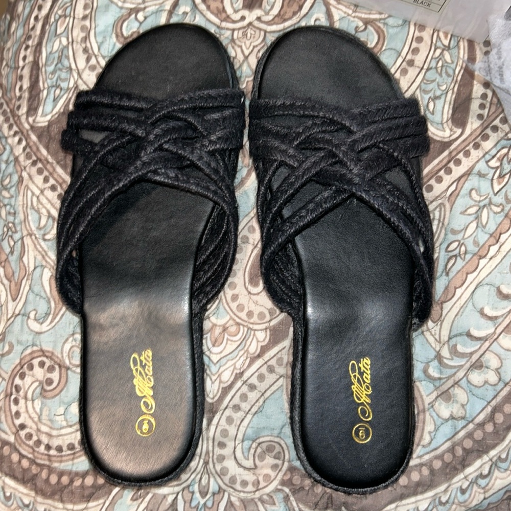 ACata Shoes black braided sandals with small heel